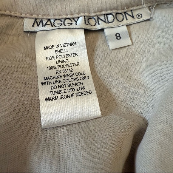 Maggy London Crochet Lace Overlay Collard Sleeveless Dress size 8 beige - Picture 6 of 15